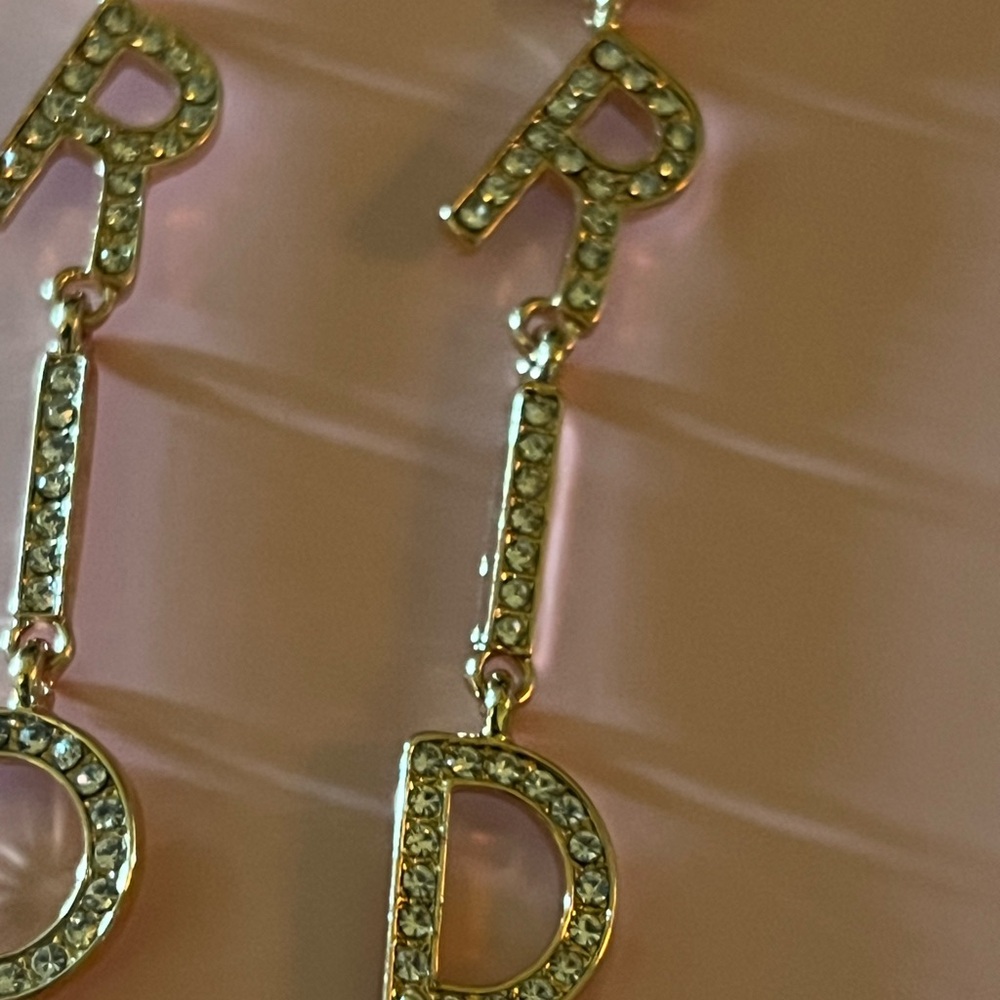 Packed Party  Bride Earrings - Picture 3 of 3